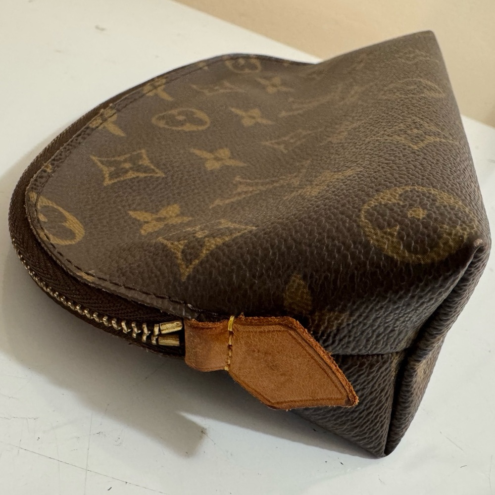 LV Monogram - Louis Vuitton Cosmetic Pouch PM - Picture 5 of 16